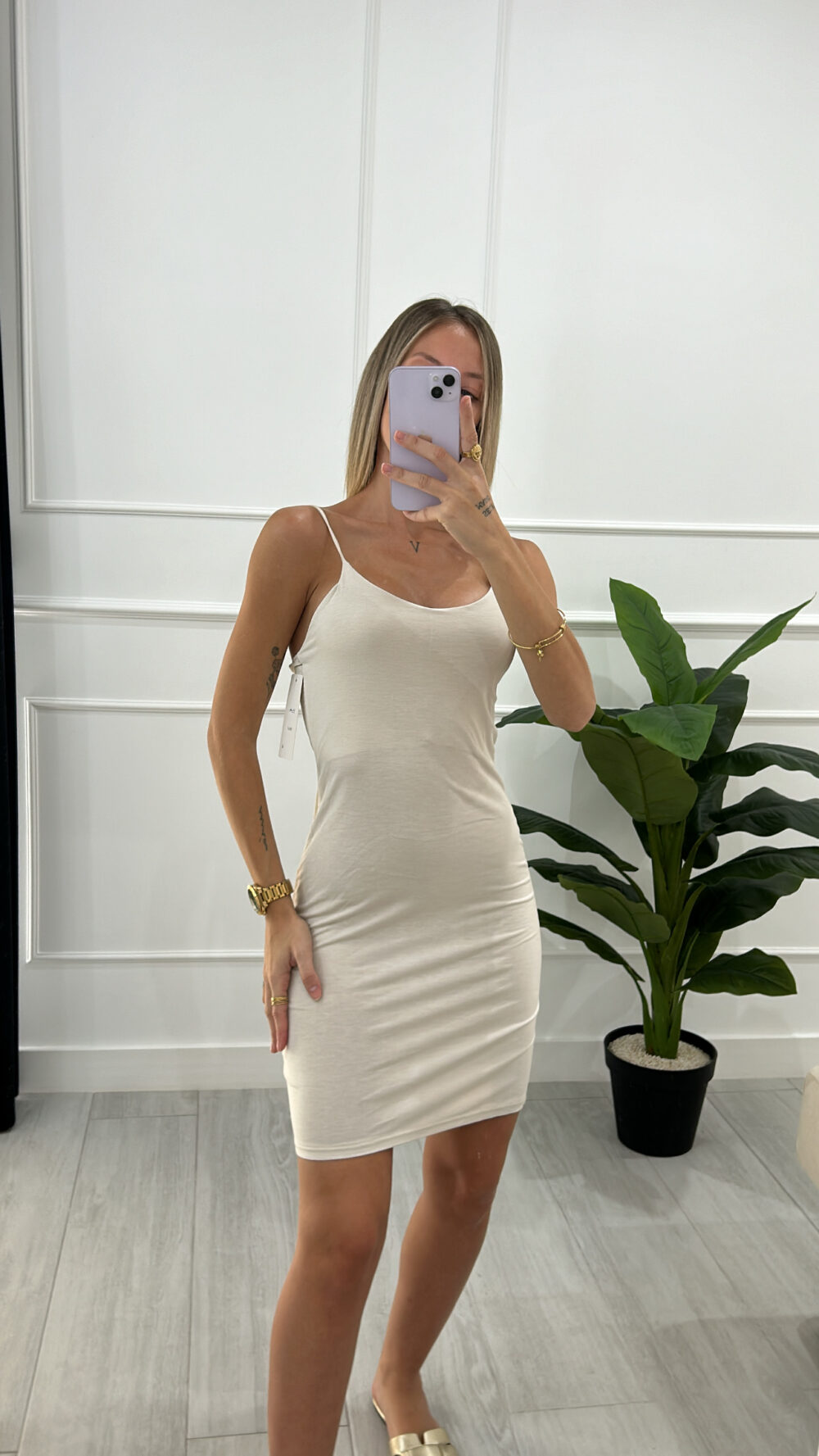 Vestidito casual beige