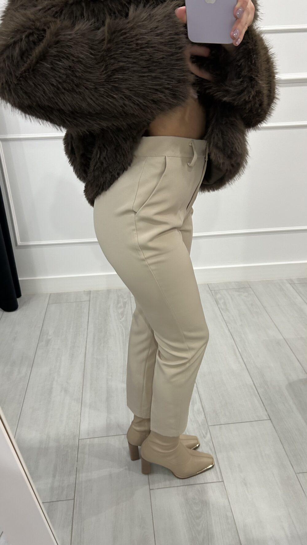 Pantalón beige - Imagen 2