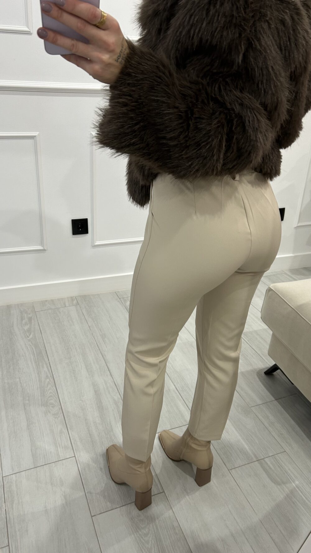 Pantalón beige - Imagen 3