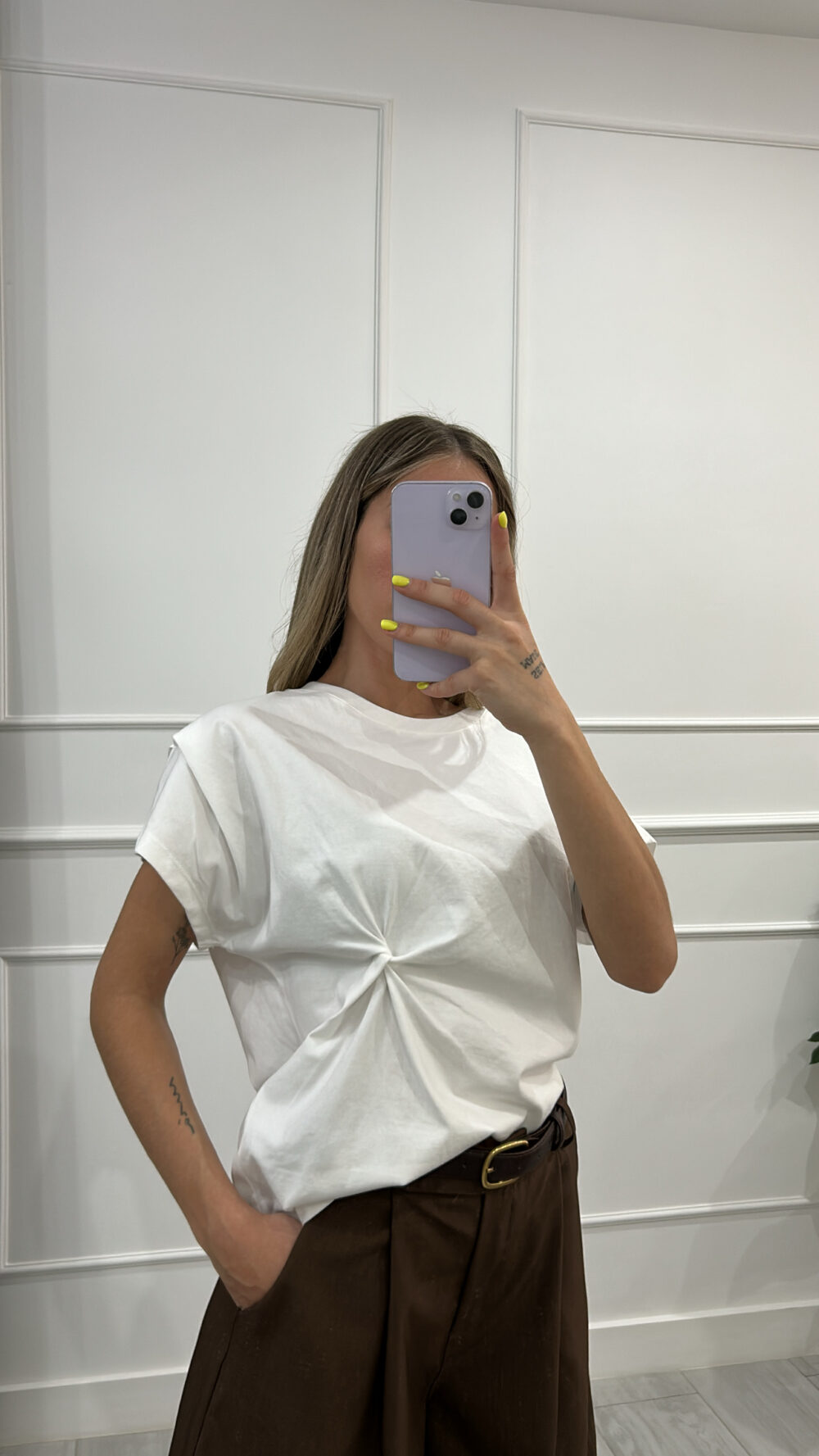 CAMISETA NUDO BLANCA