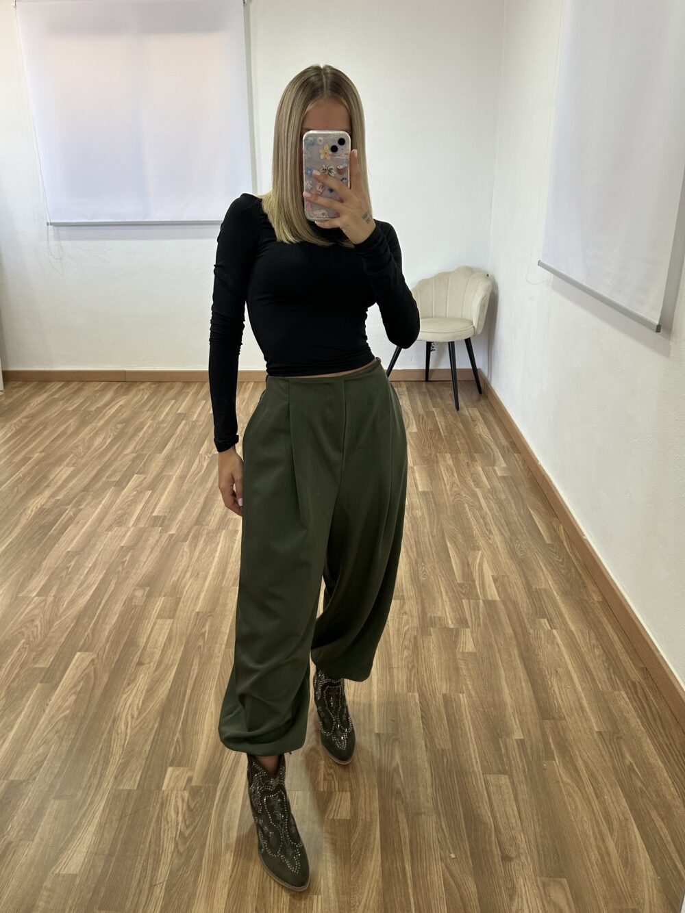 Pantalón bombacho goma kaki