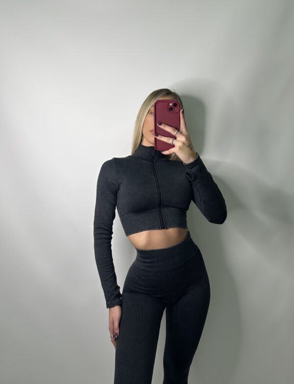 Cobjunto sport gris marengo