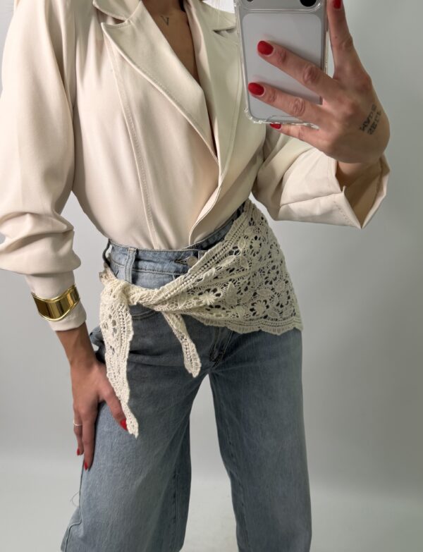 Encaje beige