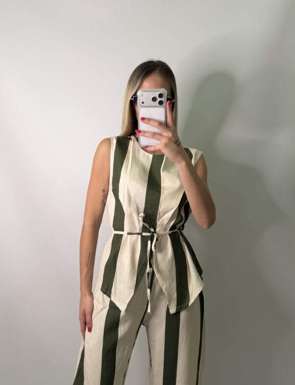 Conjunto rayas oliva
