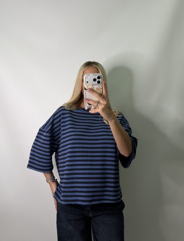 CAMISETA AZUL